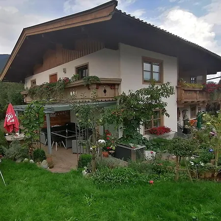 In Near Slopes Apartment *